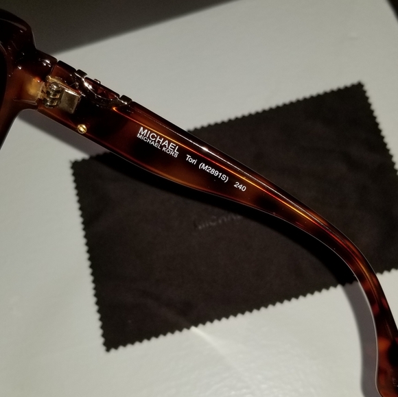 *BRAND NEW* Michael Kors Tortoise Shell Sunglasses - Picture 5 of 9